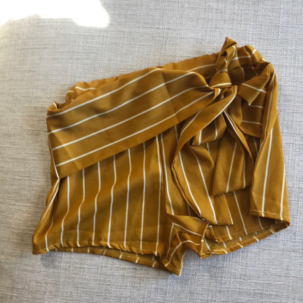 striped mustard shorts - Picture 2 of 5